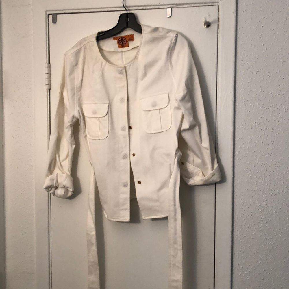 Short button up jacket